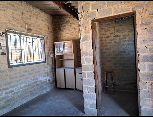 4 BEDROOM HOUSE FOR SALE IN KAALFONTEIN
